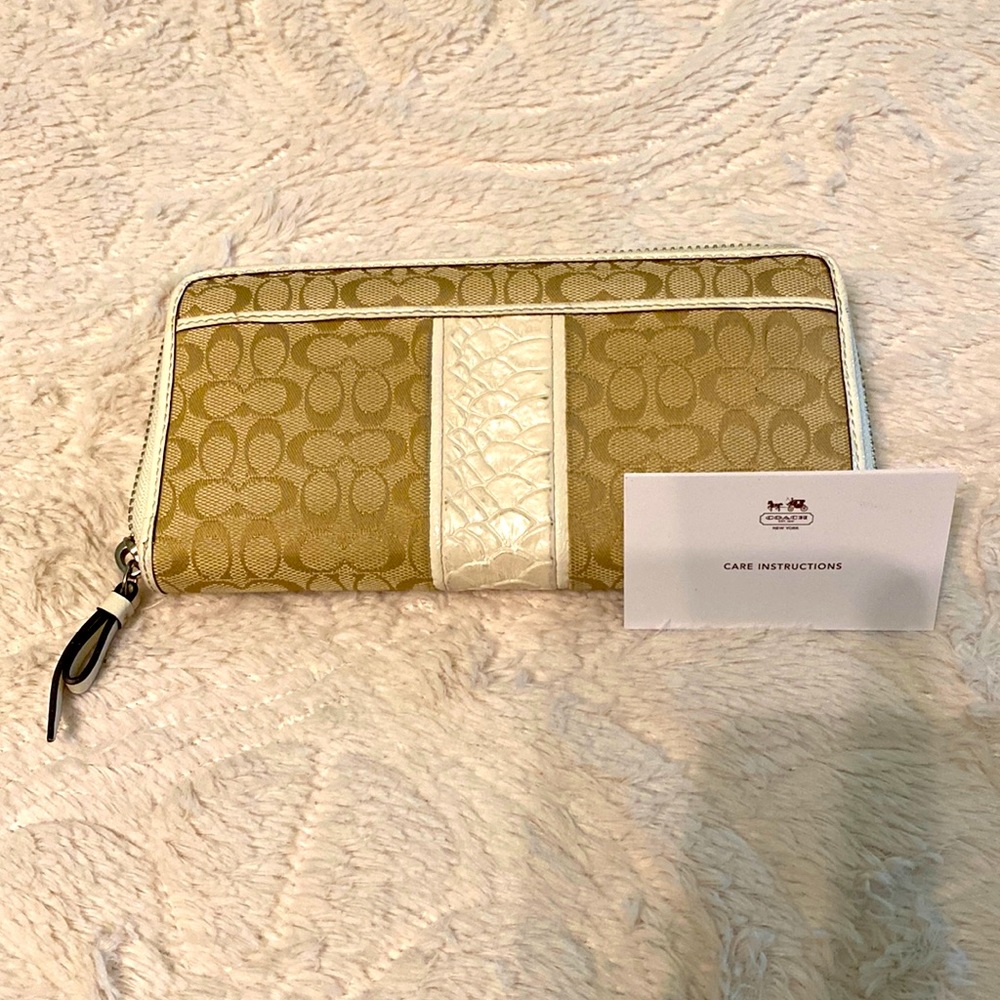 Coach wallet